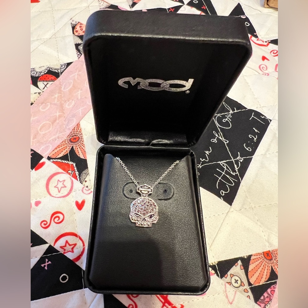 Harley-Davidson® Women's Marcasite & Black Bling Skull Necklace in MOD Box 💎 - Picture 5 of 13